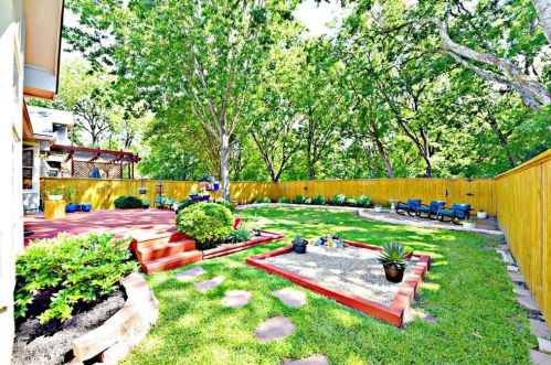 1011 Briargate Dr, Austin TX 78753-2048 exterior