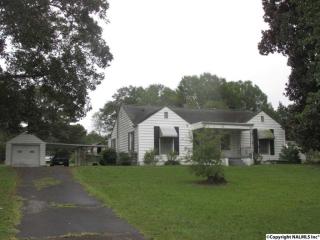 340 Riverside Dr, Gadsden AL  35903-2946 exterior