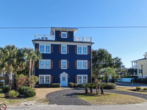 1000 Carolina Blvd, Isle Of Palms SC  29451-2242 exterior