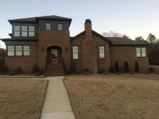 1094 Lk Crst Dr, Birmingham AL  exterior