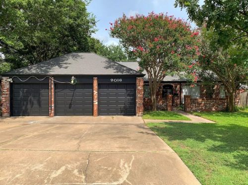 9016 Collinfield Dr, Austin TX  78758-6707 exterior