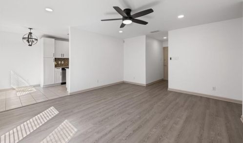 407 Blueberry Hl, Austin TX  78745-4015 exterior