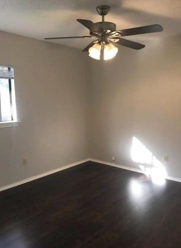 7002 Dallas Dr, Austin TX  78729-7804 exterior