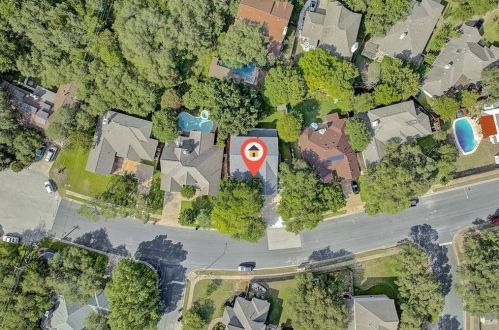 13243 Briar Holw Dr, Austin TX 78729-2855 exterior