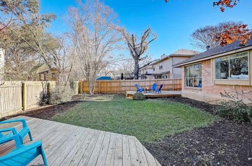 8100 Cahill Dr, Austin TX 78729-6437 exterior