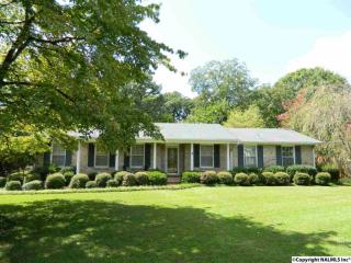 200 Spring Valley Ct, Huntsville, AL 35802-1506