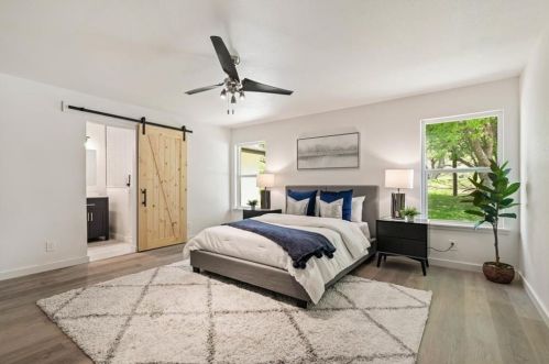 8902 Balcones Clb Dr, Austin TX 78750-3008 exterior