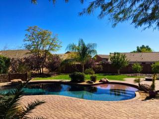 9124 Hillview Cir, Mesa, AZ 85207-4261