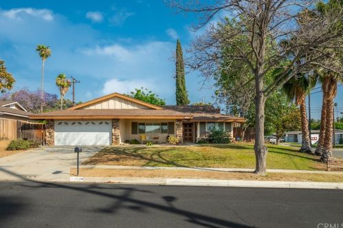 702 Ardmore Ave, Redlands, CA 92374-6213