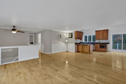 85 Blue Castle Dr, Mashpee MA 02649-3770 exterior