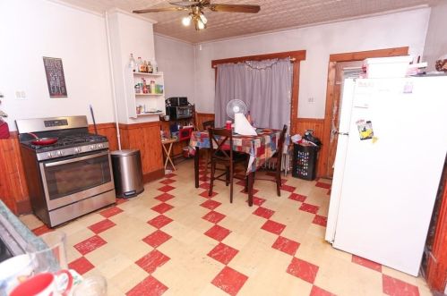 16 Olivine St, Chicopee MA 01013-2720 exterior