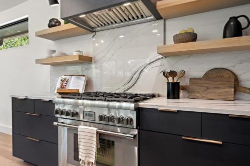 4211 Burney Dr, Austin TX 78731-1207 exterior