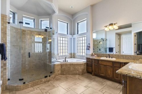 400 Dawn River Cv, Austin TX 78732-1986 exterior