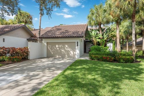 91 Cypress View Dr, Naples, FL 34113-8066