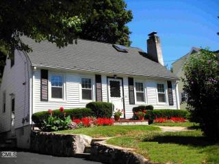 19 Cedar Crest Pl, Norwalk, CT 06854-1401