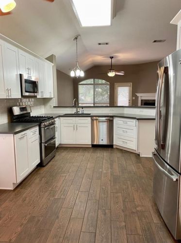 10225 Broomflower Dr, Austin TX  78739-1447 exterior