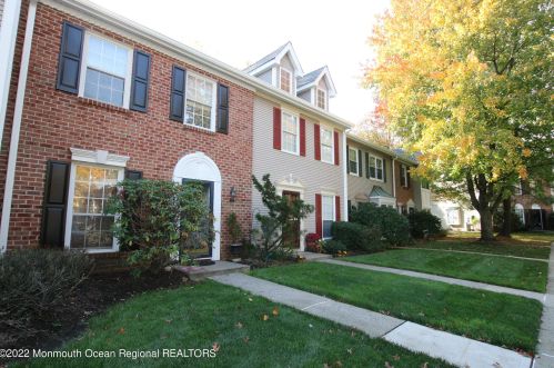 72 Secretariat Ct, Tinton Falls, NJ 07724-3842