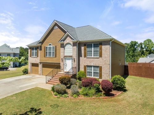 4615 Morning Crest Dr, Lilburn, GA 30047-4452