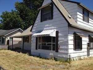 208 3rd Ave, Kelso, WA 98626-1330