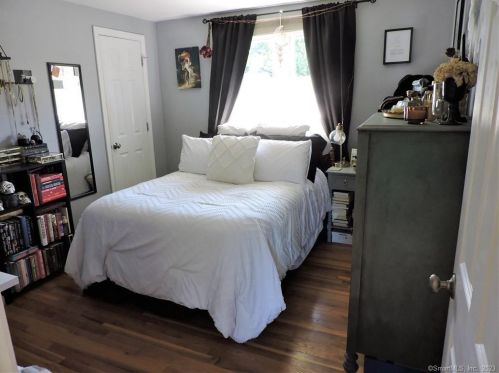 303 Hilton Dr, Wapping CT 06074-3418 exterior