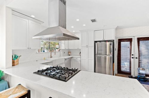 5907 Cannon Mountain Dr, Austin TX  78749-3309 exterior