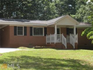 3119 Edgewater Dr, Gainesville, GA 30501-1467