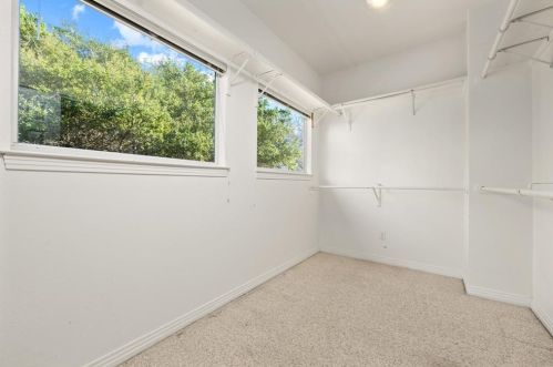 6611 Candle Rdg Cv, Austin TX 78731-2859 exterior