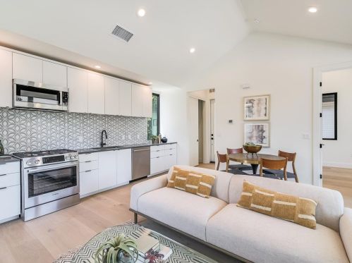 2903 14 St, Austin TX 78702-1628 exterior