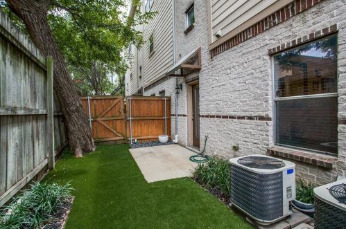 4830 Cedar Springs Rd, Dallas TX 75219-1366 exterior