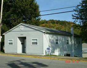 2215 2nd Ave, Nitro, WV 25143-1770