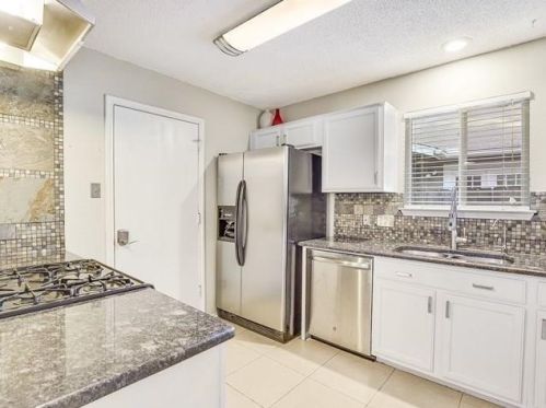 6013 Avery Island Ave, Austin TX  78727-6954 exterior