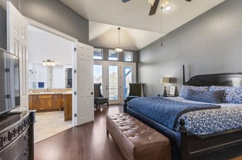 400 Dawn River Cv, Austin TX 78732-1986 exterior