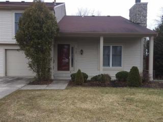 6108 Crofton Dr, Fort Wayne IN  46835-8708 exterior