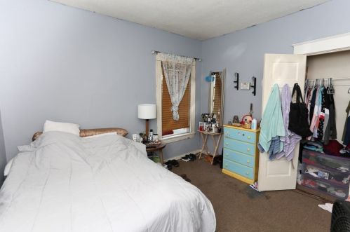 16 Olivine St, Chicopee MA 01013-2720 exterior