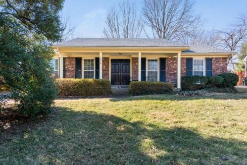 1210 Holsworth Ln, Louisville, KY 40222-6616