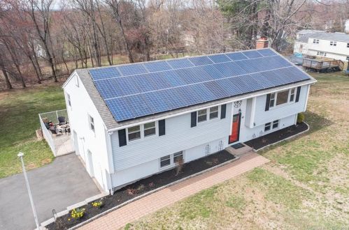 49 Tudor Hill Rd, Wapping, CT 06074-3534