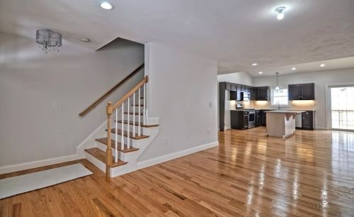 77 Ariel Cir, Sutton MA 01590-4825 exterior