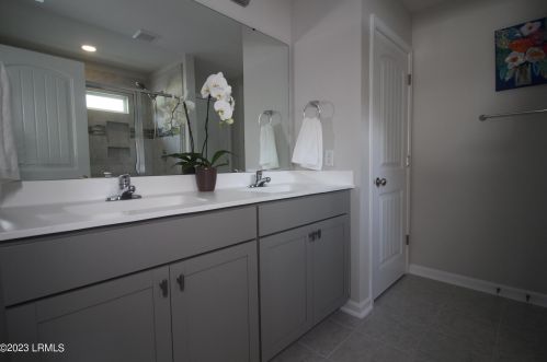 18 Stepping Stone Way, Bluffton SC 29910-4428 exterior