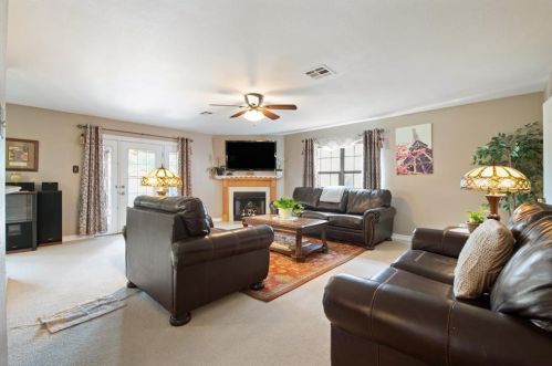 11200 Chatam Berry Ln, Austin TX 78748-3935 exterior