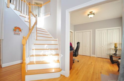 496 Quarry Brook Dr, Wapping CT  06074-3596 exterior