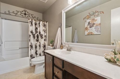 11200 Chatam Berry Ln, Austin TX 78748-3935 exterior