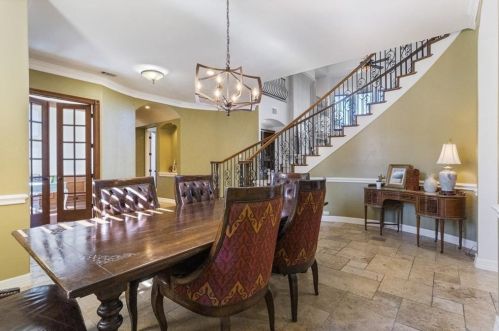 400 Dawn River Cv, Austin TX 78732-1986 exterior