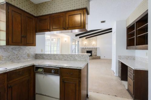 4609 Arapahoe Trl, Austin TX 78745-1510 exterior