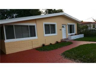 1276 147th St, Miami FL  33161-2547 exterior