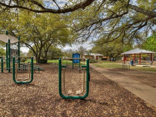 8100 Cahill Dr, Austin TX 78729-6437 exterior