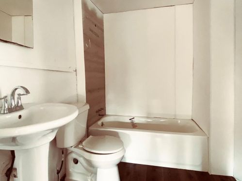 1504 11th St, Austin TX 78702-1909 exterior