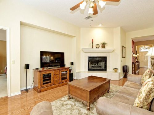 11015 Andenwood Dr, Austin TX  78726-1315 exterior