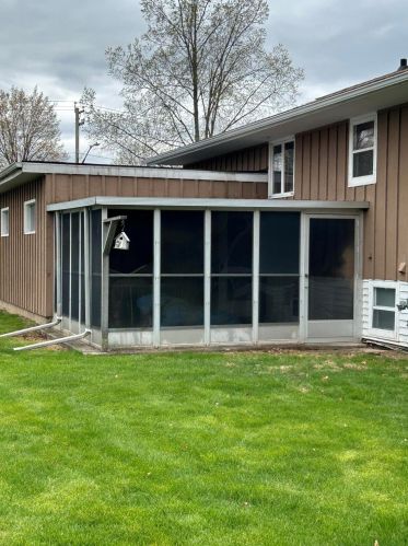 214 Park Ave, Chenequa WI  53029-2116 exterior