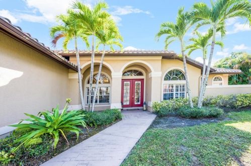 10807 Fieldfair Dr, Naples, FL 34119-8960