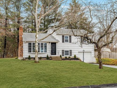 354 Hilton Dr, Wapping CT  06074-3459 exterior